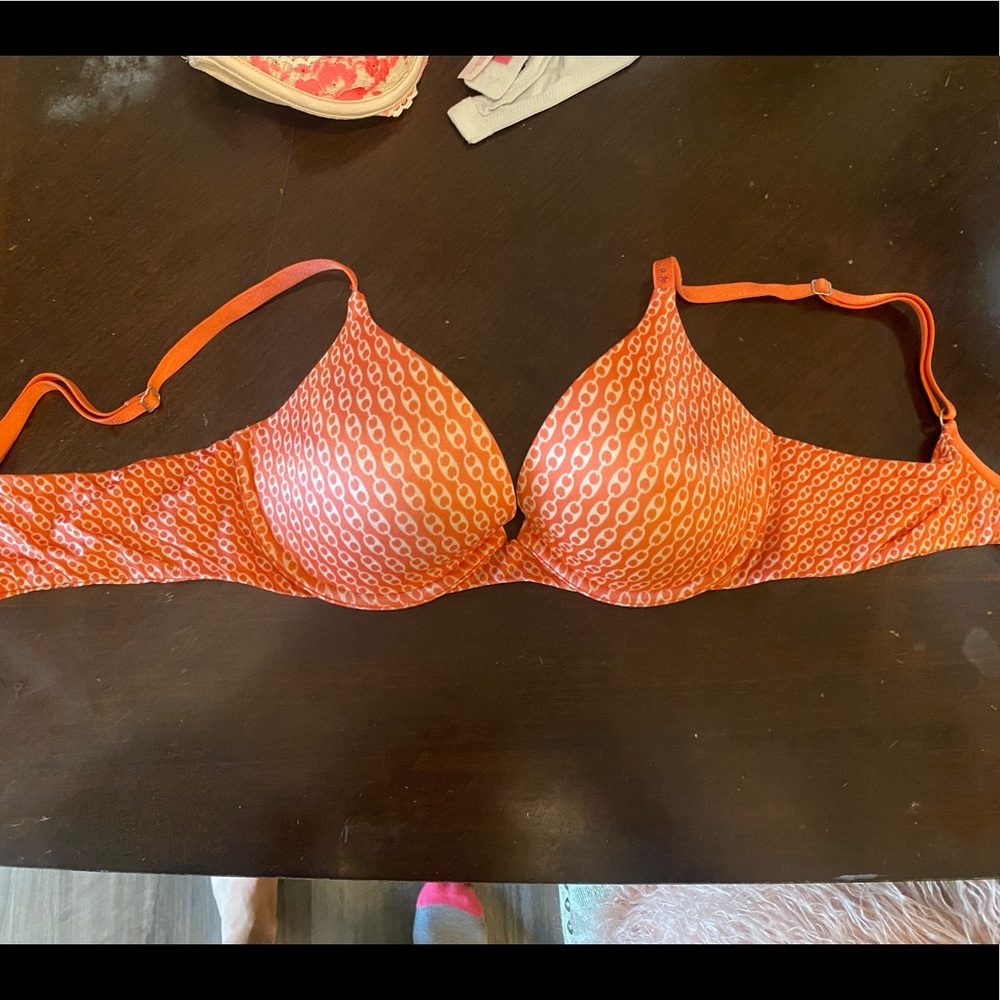 Victoria Secret Biofit Demi Uplift - 34C